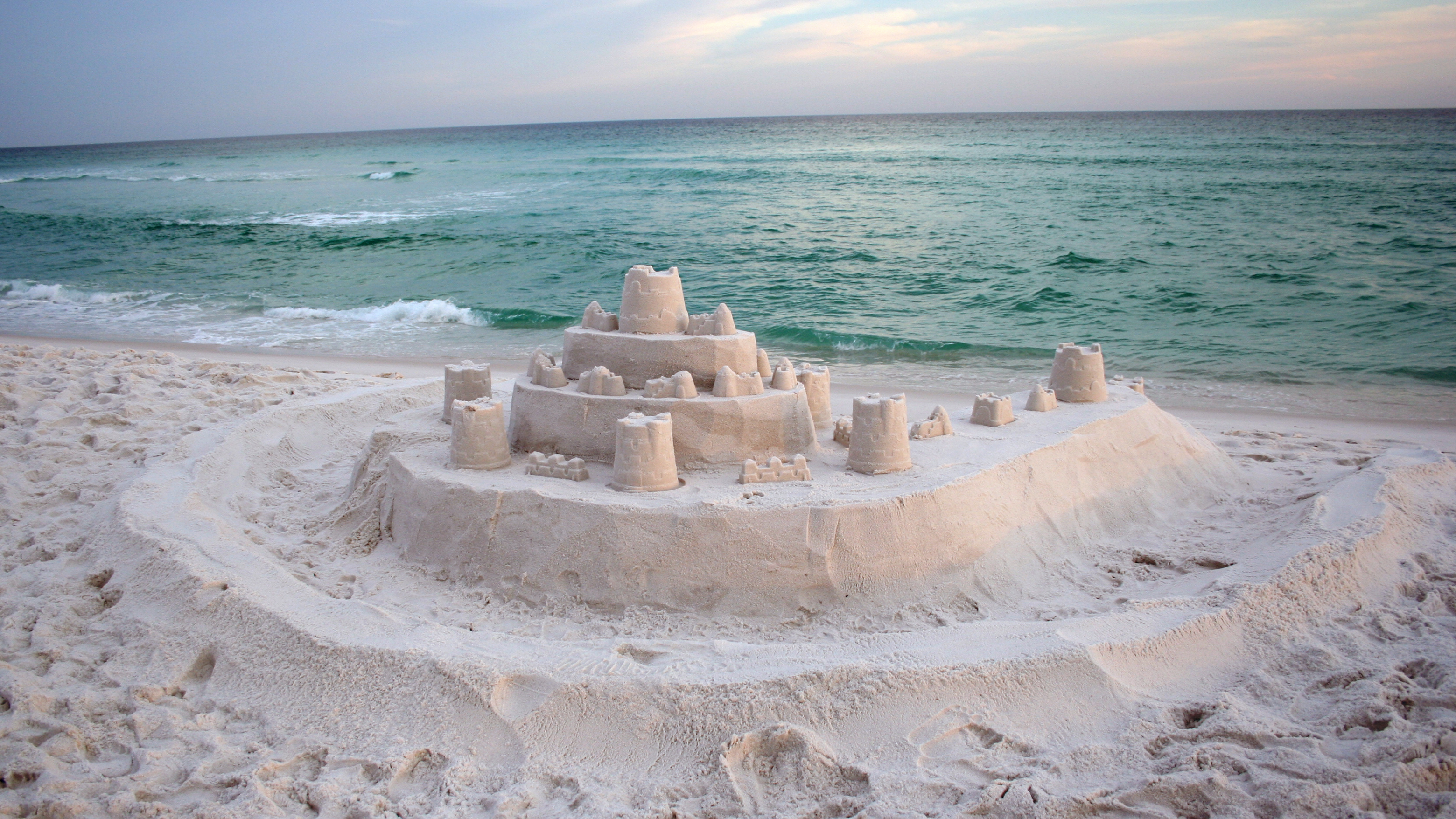 Blog12 Image: Sandcastle with defenses